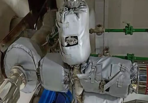 高溫管道<a href=http://m.myfengqiao.cn/e/tags/?tagname=%E4%BF%9D%E6%B8%A9%E9%9A%94%E7%83%AD target=_blank class=infotextkey>保溫隔熱</a>衣