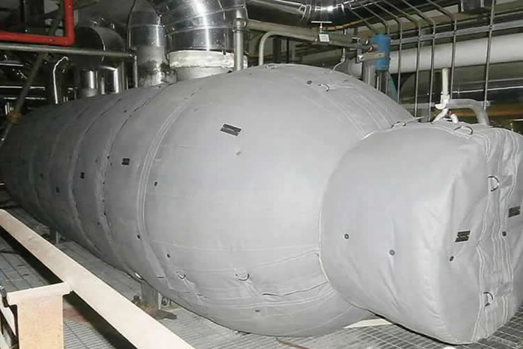 再沸器保溫,再沸器<a href=http://m.myfengqiao.cn/e/tags/?tagname=%E4%BF%9D%E6%B8%A9%E5%A5%97 target=_blank class=infotextkey>保溫套</a>,<a href=http://m.myfengqiao.cn/e/tags/?tagname=%E6%8D%A2%E7%83%AD%E5%99%A8%E4%BF%9D%E6%B8%A9 target=_blank class=infotextkey>換熱器保溫</a>