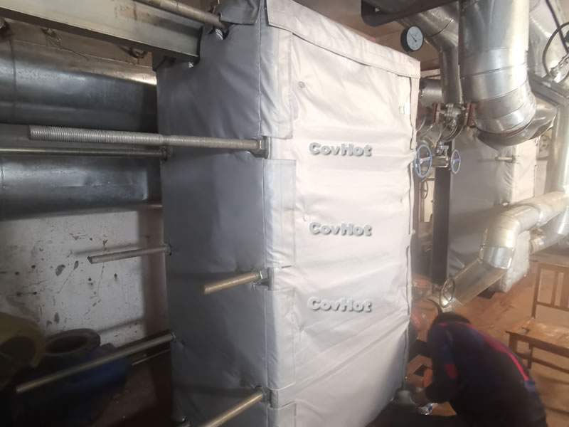 板式<a href=http://m.myfengqiao.cn/e/tags/?tagname=%E6%8D%A2%E7%83%AD%E5%99%A8%E4%BF%9D%E6%B8%A9 target=_blank class=infotextkey>換熱器保溫</a>,<a href=http://m.myfengqiao.cn/e/tags/?tagname=%E5%8F%AF%E6%8B%86%E5%8D%B8%E4%BF%9D%E6%B8%A9%E5%A5%97 target=_blank class=infotextkey>可拆卸<a href=http://m.myfengqiao.cn/e/tags/?tagname=%E4%BF%9D%E6%B8%A9%E5%A5%97 target=_blank class=infotextkey>保溫套</a></a>